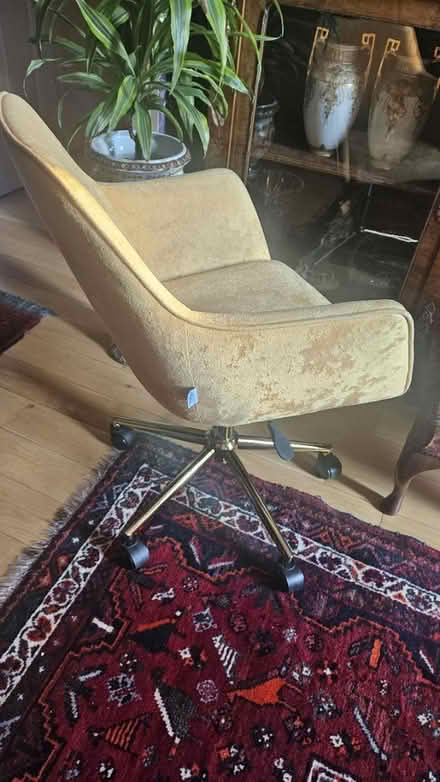 Photo of free Yellow adjustable swivel chair (Britannia Wharf BD16) #2