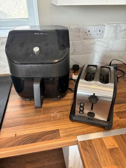 Photo of free Microwave kettle toaster air fryer (Chatham ME5) #3