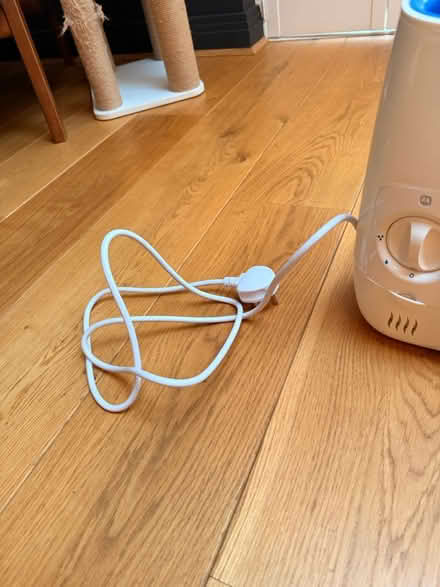 Photo of free Humidifier #3 (Winchester SO22) #2