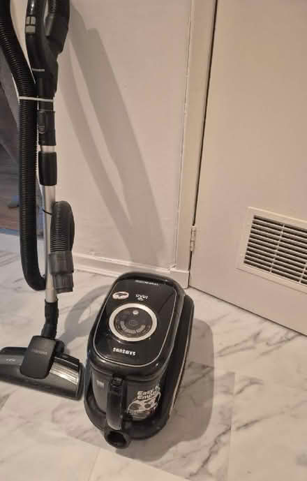 Photo of free Samsung 1800W Vacuum Cleaner with some attachments. Bagless. (Earnock ML3) #1
