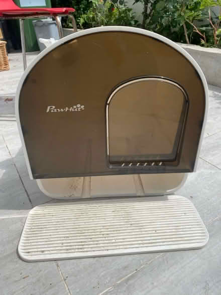 Photo of free Cat litter box (W12) #1