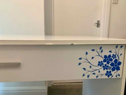 Photo of free Desk with drawer (Wentworth Road NW11) #4