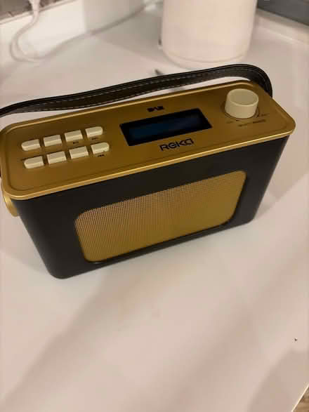 Photo of free DAB radio (Cambridge CB4) #1