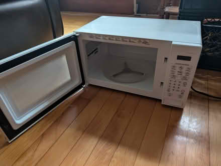 Photo of free Microwave 700 Watts (Malden) #2