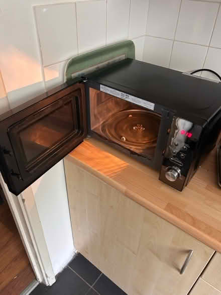 Photo of free Microwave - Russell & Hobbs (SW18 - Wandsworth Town) #3