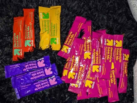 Photo of free Individual packet drink mixes (Northridge) #2