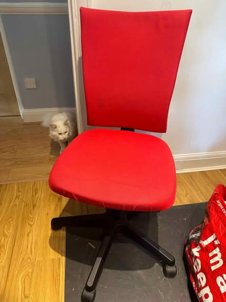 Photo of free Red Desk Chair (EN2 0HB) #2