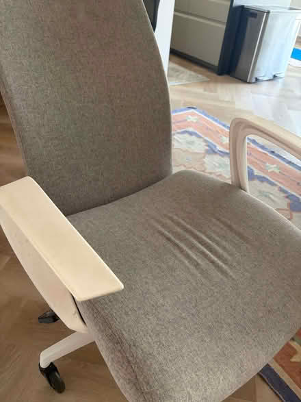 Photo of free Desk chair (Hoxton N1) #3