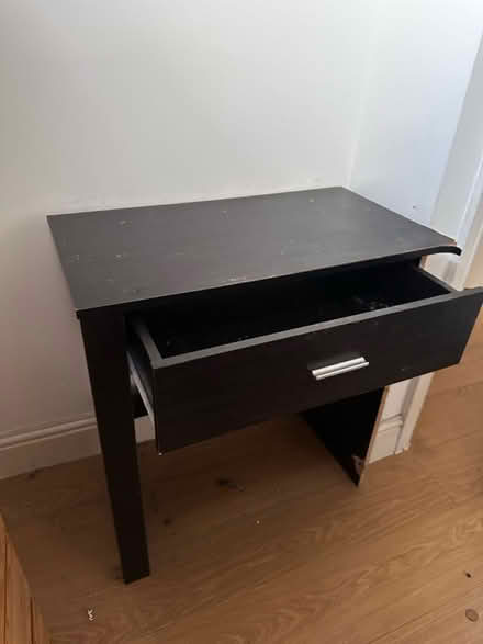 Photo of free Desk with drawer (E10 6AJ) #1