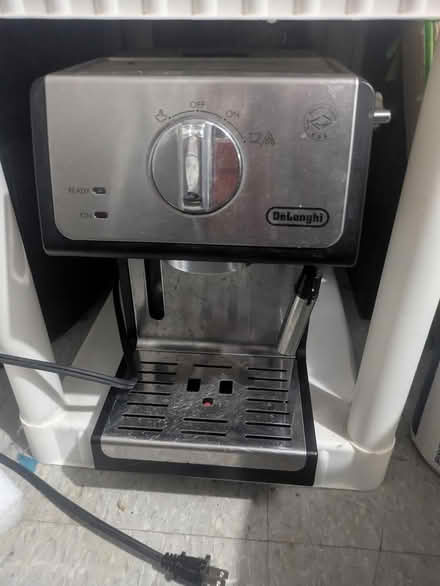 Photo of free DeLonghi espresso maker (Hunt Club) #1
