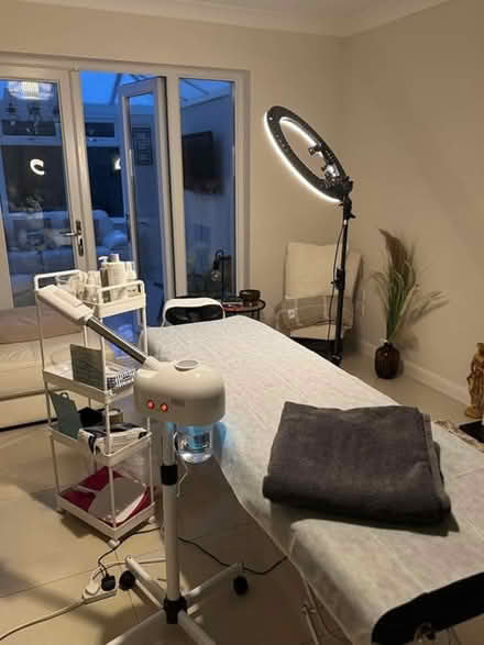 Photo of free Massage Table with reclining back (Wembley HA9) #3