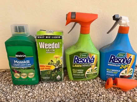 Photo of free Lawn & moss weedkiller (Wellow BA2) #1