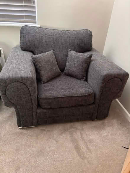 Photo of free Chunky armchair (UpperHale GU9) #1
