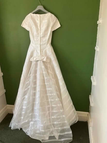 Photo of free 1960s wedding dress (New Eltham SE9) #2