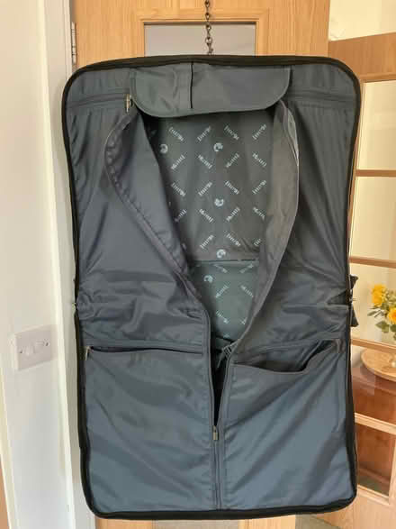 Photo of free Garment and suit Carrier (Sheet GU31) #2