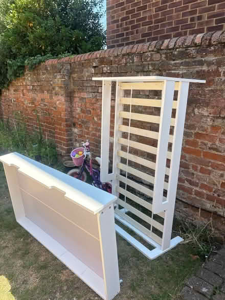 Photo of free Kids toddler bed and draw (Kt12 5ne) #1
