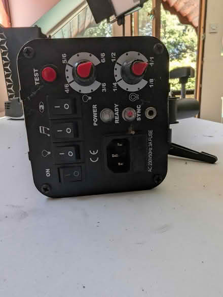 Photo of free Flash light and stand (Photography) (Pilgrims Hatch, CM15) #2