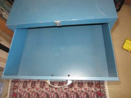 Photo of free Metal - 4 drawer Cabinet (Childs Hill (NW2)) #4