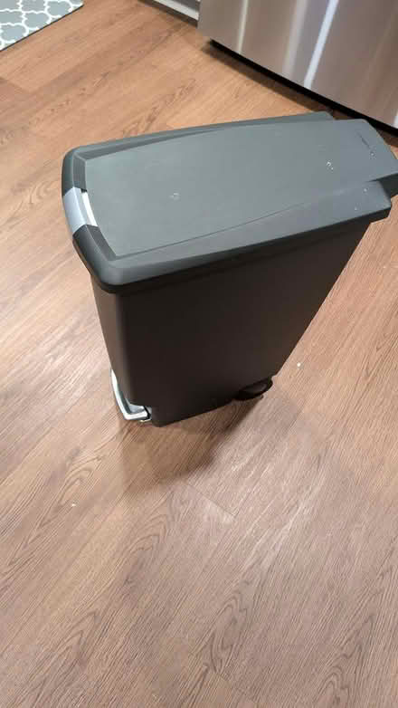Photo of free Simplehuman step-on trash can (Glen Allen VA) #1