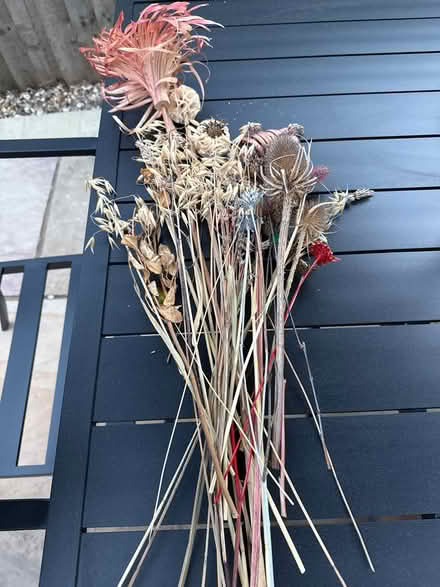 Photo of free Assorted dried & artificial flowers (High Wycombe HP13) #1