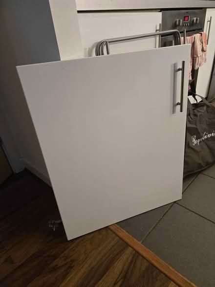 Photo of free Cupboard door (Dalston / Stoke Newington) #2