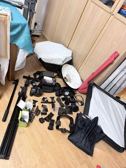 Photo of free Professional photographer items (Oxlease AL9) #1