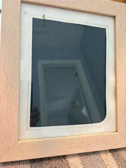 Photo of free Light wood picture frame (Northchurch HP4) #1