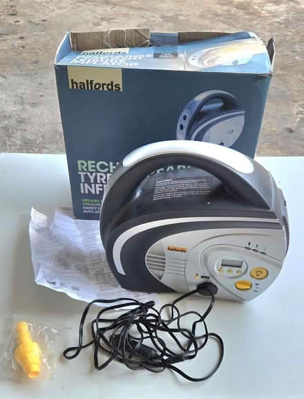 Photo of free Halfords 12v Tyre Inflator (Euxton PR7) #1