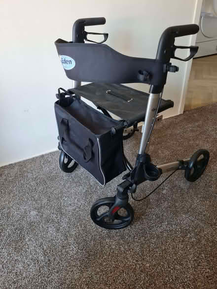 Photo of free Walker with seat (Fratton PO1) #1