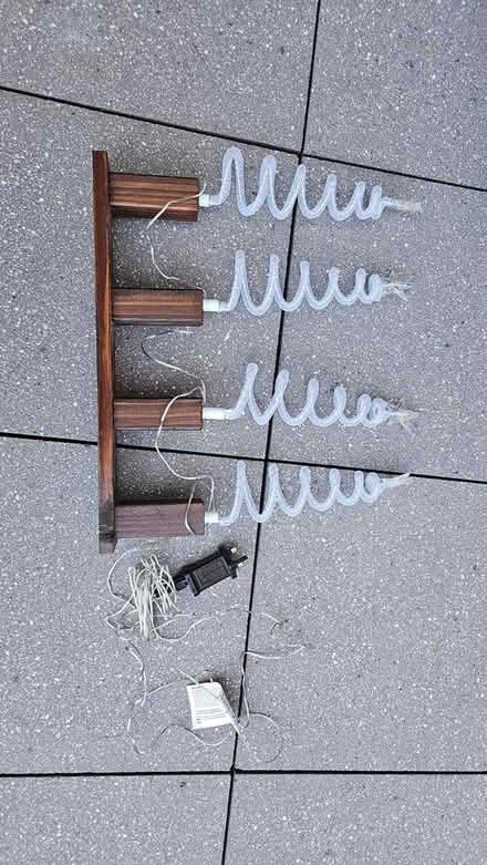Photo of free Christmas Decorations (Rotherhithe SE16) #2