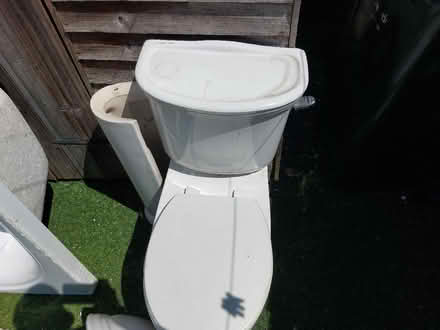Photo of free Bath suit Armitage shanks (Hillfields CV1) #2