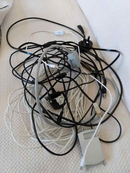 Photo of free USB cables (Manor Park KT19) #1