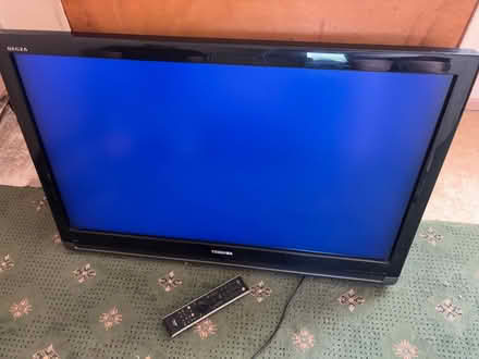 Photo of free Television no stand (Clayton BD14) #1