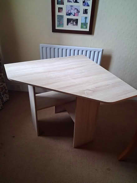 Photo of free Corner desk (Dundee DD2) #1