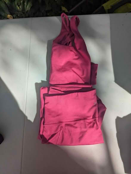 Photo of free women's exercise set, M (Davis Square Somerville) #1