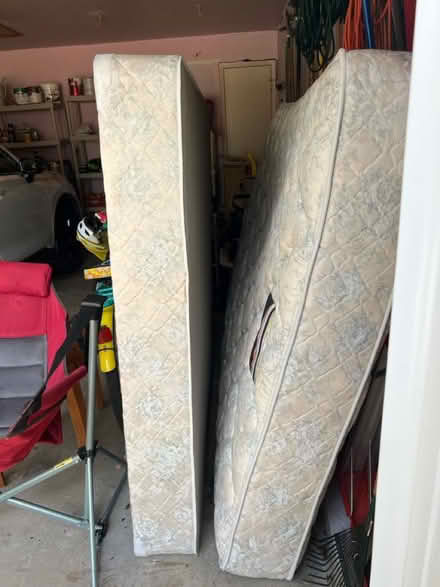 Photo of free Queen Bed Set (Grand Prairie) #3