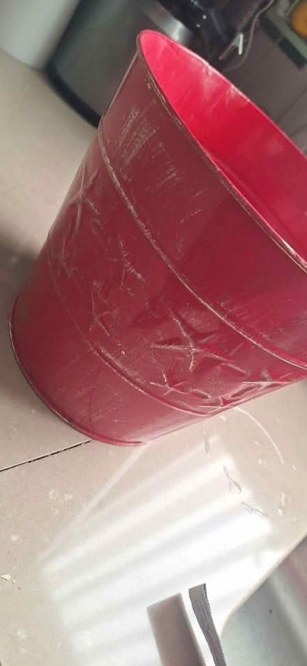 Photo of free Red pot (Brent lea TW8) #1