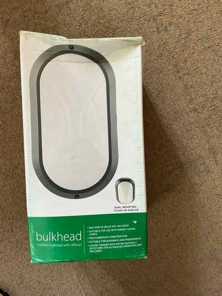 Photo of free External light / bulkhead (Lea Bridge DE4) #2