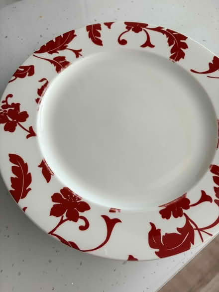 Photo of free M&S dining plates and tea set (M34 Audenshaw) #3
