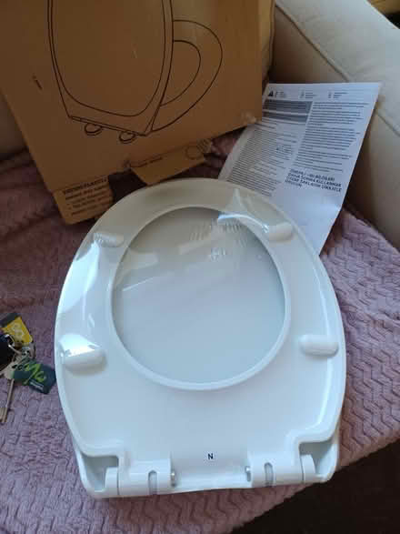 Photo of free White toilet seat (Brockworth) #2