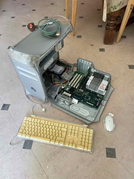 Photo of free Vintage Power Mac G4 quicksilver (not working) (California IP4) #2