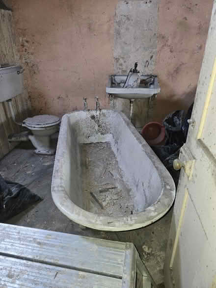 Photo of free Cast iron bath on claw feet (Penrith CA11) #1