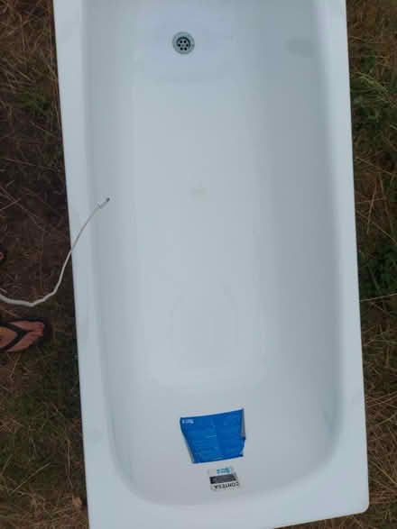 Photo of free Free standing bath (Woonton HR3) #4
