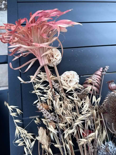 Photo of free Assorted dried & artificial flowers (High Wycombe HP13) #3