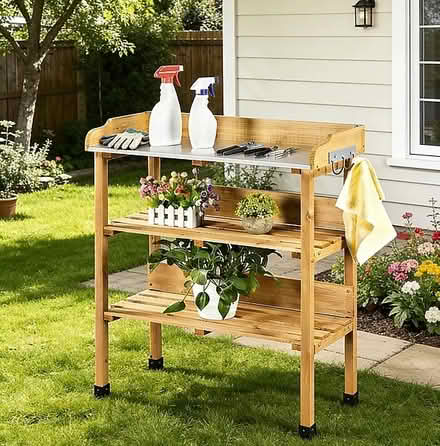 Photo of Potting bench (Hertford Heath SG13) #1