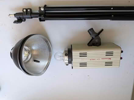 Photo of free Flash light and stand (Photography) (Pilgrims Hatch, CM15) #1