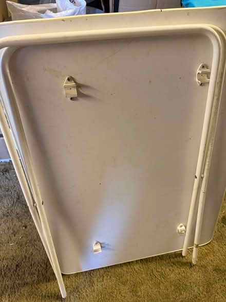 Photo of free White picnic table (Shirley, Croydon CR0) #4