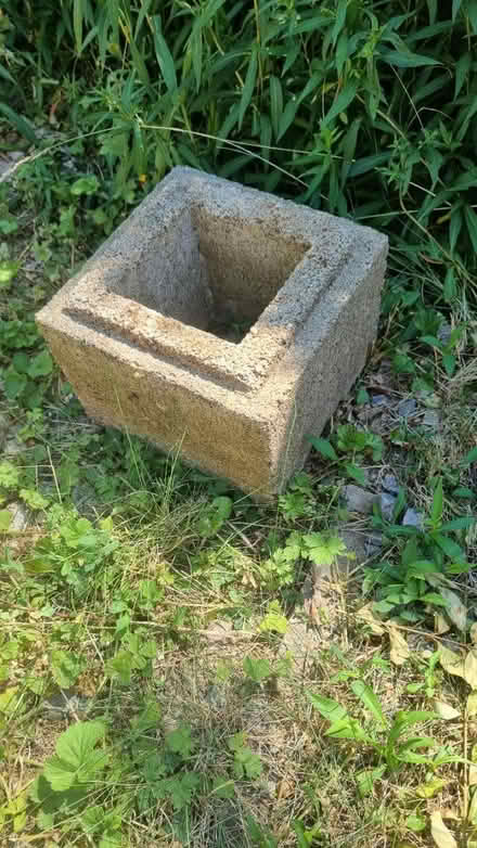 Photo of free Concrete planter stand (Letchworth Garden City) #1
