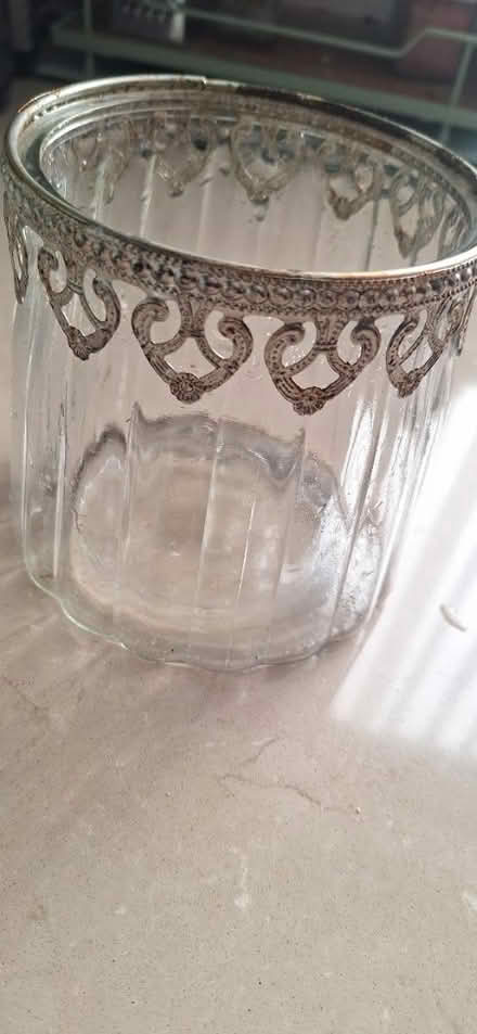 Photo of free Vase/pot (Brent lea TW8) #2