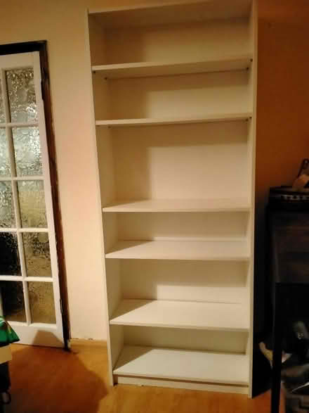 Photo of free White billy bookcase (Tower Gardens Estate N17) #1